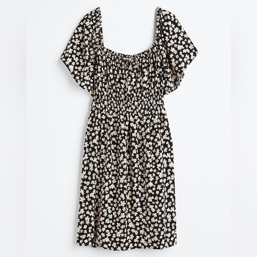 H&M Floral Smocked Waist Flutter Short Sleeve Short Summer Dress